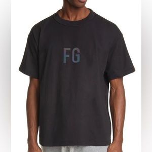 Essentials FG shirt